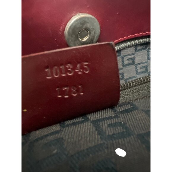 Gucci Vintage Red Burgandy Leather East to West Horsebit Baguette Shoulder Bag - Picture 11 of 13